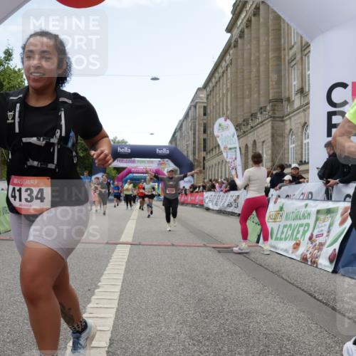 06.09.2026 - CURREX Alsterlauf Yannick Fuchs http://msf.ph/oto/10226277 06.09.2026 10:18:09 Ziel 1297, 2026, 2208, 2209, 3018, 3917, 4134, 4232, 4906, 4915 meine-sportfotos.de