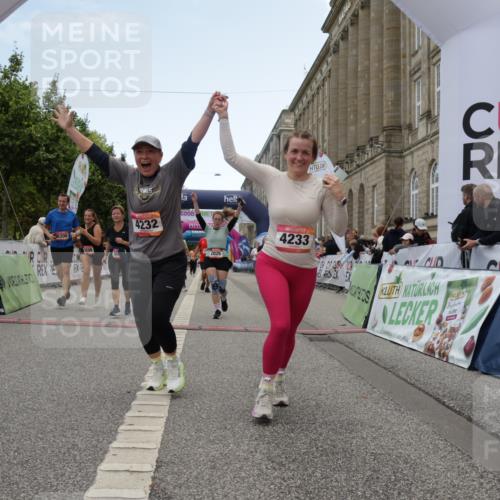 06.09.2026 - CURREX Alsterlauf Yannick Fuchs http://msf.ph/oto/10226289 06.09.2026 10:18:12 Ziel 1297, 2026, 2208, 2209, 2262, 3917, 4134, 4232, 4906, 5050, 6339, 8290 meine-sportfotos.de