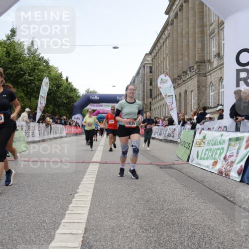 06.09.2026 - CURREX Alsterlauf Yannick Fuchs http://msf.ph/oto/10226296 06.09.2026 10:18:13 Ziel 1297, 2026, 2208, 2209, 2262, 3083, 3917, 4134, 4232, 4479, 4906, 5050, 6339, 8290 meine-sportfotos.de