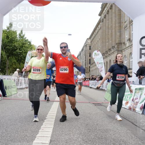 06.09.2026 - CURREX Alsterlauf Yannick Fuchs http://msf.ph/oto/10226309 06.09.2026 10:18:16 Ziel 2026, 2208, 2209, 2262, 3083, 3682, 3683, 4232, 4391, 4479, 4632, 4644, 5050, 6339, 8290 meine-sportfotos.de
