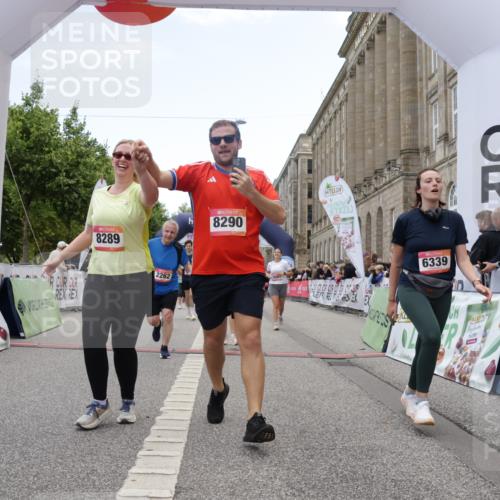 06.09.2026 - CURREX Alsterlauf Yannick Fuchs http://msf.ph/oto/10226310 06.09.2026 10:18:16 Ziel 2026, 2208, 2209, 2262, 3083, 3682, 3683, 4232, 4391, 4479, 4632, 4644, 5050, 6339, 8290 meine-sportfotos.de