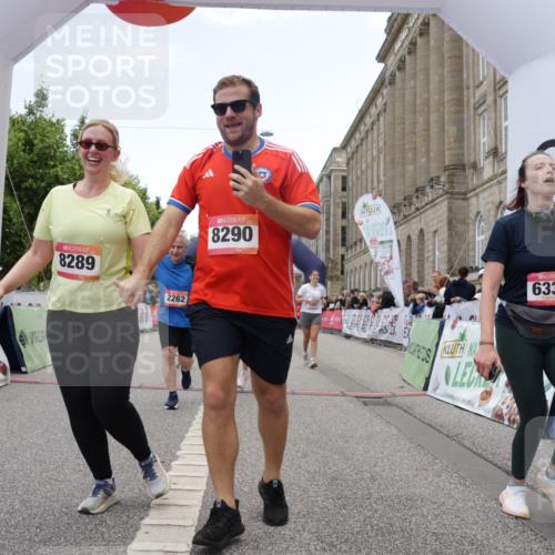 06.09.2026 - CURREX Alsterlauf Yannick Fuchs http://msf.ph/oto/10226312 06.09.2026 10:18:17 Ziel 2026, 2208, 2209, 2262, 3083, 3682, 3683, 4232, 4391, 4479, 4632, 4644, 5050, 5572, 6339, 8290 meine-sportfotos.de