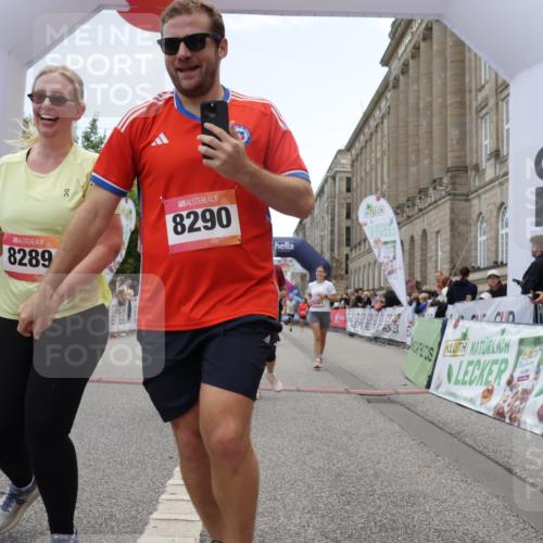 06.09.2026 - CURREX Alsterlauf Yannick Fuchs http://msf.ph/oto/10226314 06.09.2026 10:18:17 Ziel 2026, 2208, 2209, 2262, 3083, 3682, 3683, 4232, 4391, 4479, 4632, 4644, 5050, 5572, 6339, 8290 meine-sportfotos.de