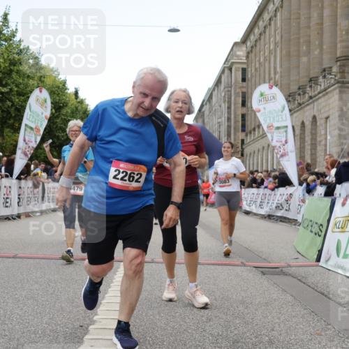 06.09.2026 - CURREX Alsterlauf Yannick Fuchs http://msf.ph/oto/10226316 06.09.2026 10:18:18 Ziel 2026, 2208, 2209, 2262, 3083, 3682, 3683, 4186, 4391, 4479, 4632, 4644, 5050, 5572, 6339, 8290 meine-sportfotos.de