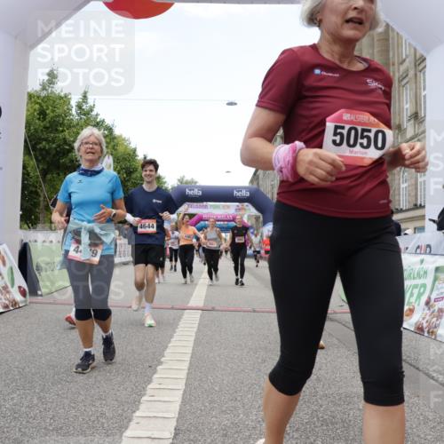 06.09.2026 - CURREX Alsterlauf Yannick Fuchs http://msf.ph/oto/10226324 06.09.2026 10:18:19 Ziel 2026, 2208, 2209, 2262, 2381, 3083, 3682, 3683, 4186, 4391, 4479, 4632, 4644, 5050, 5572, 6339, 8290 meine-sportfotos.de
