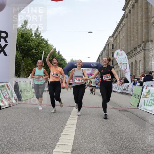 06.09.2026 - CURREX Alsterlauf Yannick Fuchs http://msf.ph/oto/10226336 06.09.2026 10:18:22 Ziel 2262, 2381, 3083, 3682, 3683, 4107, 4186, 4391, 4479, 4632, 4644, 5050, 5572, 6321, 6322, 6339, 8290 meine-sportfotos.de