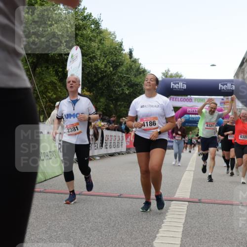 06.09.2026 - CURREX Alsterlauf Yannick Fuchs http://msf.ph/oto/10226346 06.09.2026 10:18:24 Ziel 2381, 2804, 3083, 3682, 3683, 4107, 4186, 4391, 4479, 4632, 4644, 4795, 4804, 5050, 5572, 5921, 6321, 6322 meine-sportfotos.de