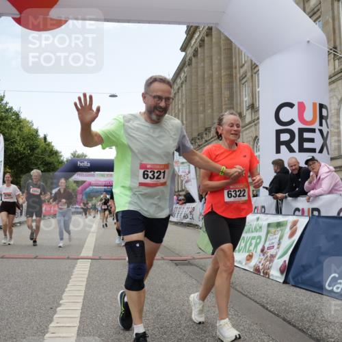 06.09.2026 - CURREX Alsterlauf Yannick Fuchs http://msf.ph/oto/10226357 06.09.2026 10:18:27 Ziel 2349, 2381, 2804, 3358, 3654, 3682, 3683, 4107, 4186, 4391, 4795, 4804, 5572, 5921, 6321, 6322 meine-sportfotos.de