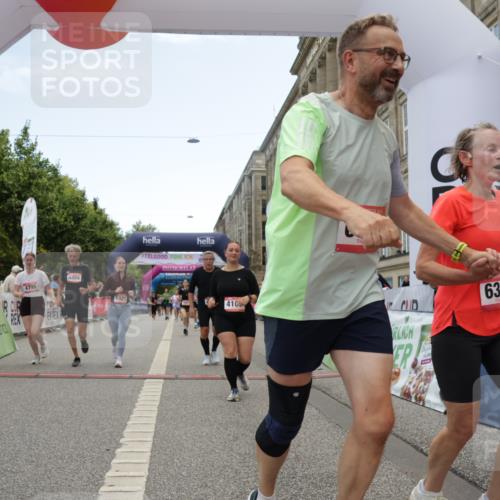 06.09.2026 - CURREX Alsterlauf Yannick Fuchs http://msf.ph/oto/10226359 06.09.2026 10:18:27 Ziel 2349, 2381, 2804, 3358, 3654, 3682, 3683, 4107, 4186, 4391, 4795, 4804, 5572, 5921, 6321, 6322 meine-sportfotos.de