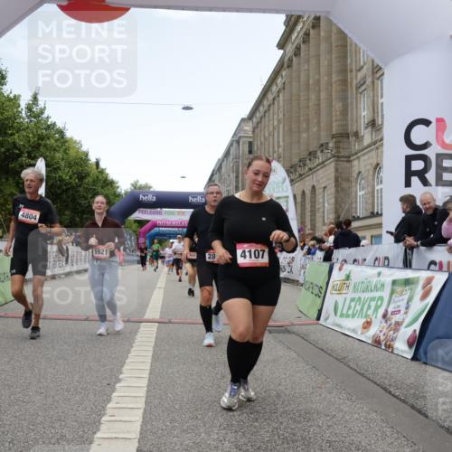 06.09.2026 - CURREX Alsterlauf Yannick Fuchs http://msf.ph/oto/10226362 06.09.2026 10:18:28 Ziel 2349, 2381, 2804, 3358, 3654, 3682, 3683, 4107, 4186, 4391, 4795, 4804, 5572, 5921, 6321, 6322 meine-sportfotos.de
