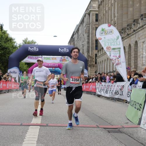 06.09.2026 - CURREX Alsterlauf Yannick Fuchs http://msf.ph/oto/10226371 06.09.2026 10:18:31 Ziel 2349, 2381, 2656, 2804, 2960, 3358, 3654, 4107, 4795, 4804, 5921, 6321, 6322, 8001 meine-sportfotos.de