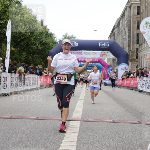 06.09.2026 - CURREX Alsterlauf Yannick Fuchs http://msf.ph/oto/10226376 06.09.2026 10:18:32 Ziel 2349, 2656, 2804, 2960, 3358, 3654, 4107, 4795, 4804, 5921, 6321, 6322, 8001 meine-sportfotos.de
