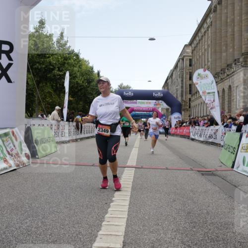 06.09.2026 - CURREX Alsterlauf Yannick Fuchs http://msf.ph/oto/10226379 06.09.2026 10:18:33 Ziel 2349, 2656, 2804, 2960, 3052, 3358, 3654, 4107, 4795, 4804, 5921, 8001 meine-sportfotos.de