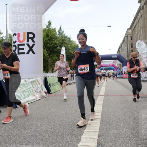 06.09.2026 - CURREX Alsterlauf Yannick Fuchs http://msf.ph/oto/10226413 06.09.2026 10:18:40 Ziel 2271, 2287, 2651, 2656, 2960, 3052, 3421, 3875, 3879, 4648, 5394, 8001 meine-sportfotos.de