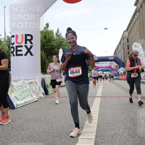 06.09.2026 - CURREX Alsterlauf Yannick Fuchs http://msf.ph/oto/10226414 06.09.2026 10:18:40 Ziel 2271, 2287, 2651, 2656, 2960, 3052, 3421, 3875, 3879, 4648, 5394, 8001 meine-sportfotos.de