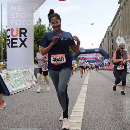 06.09.2026 - CURREX Alsterlauf Yannick Fuchs http://msf.ph/oto/10226415 06.09.2026 10:18:40 Ziel 2271, 2287, 2651, 2656, 2960, 3052, 3421, 3875, 3879, 4648, 5394, 8001 meine-sportfotos.de