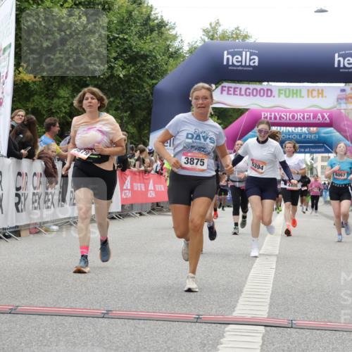 06.09.2026 - CURREX Alsterlauf Yannick Fuchs http://msf.ph/oto/10226420 06.09.2026 10:18:42 Ziel 2271, 2287, 2651, 2656, 3052, 3421, 3875, 3879, 4406, 4648, 5394, 5489, 6067, 8001 meine-sportfotos.de