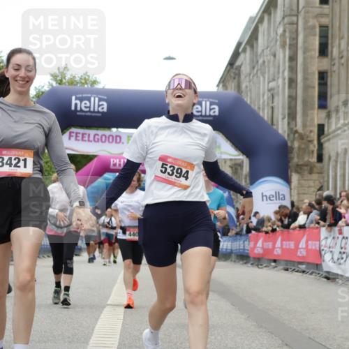 06.09.2026 - CURREX Alsterlauf Yannick Fuchs http://msf.ph/oto/10226429 06.09.2026 10:18:44 Ziel 2271, 2287, 2651, 3052, 3421, 3875, 3879, 4406, 4560, 4648, 4857, 5394, 5489, 6067 meine-sportfotos.de