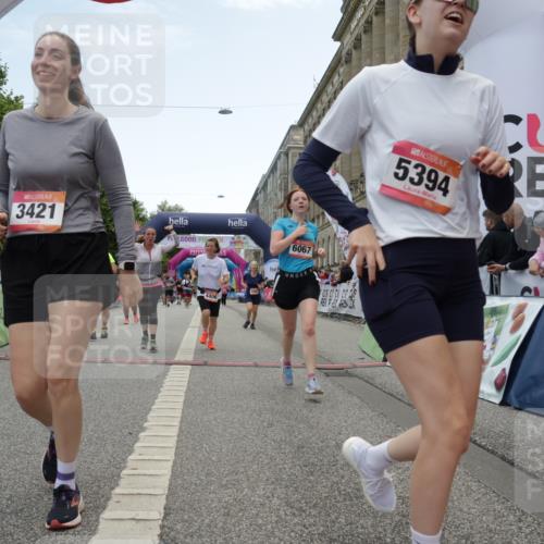 06.09.2026 - CURREX Alsterlauf Yannick Fuchs http://msf.ph/oto/10226440 06.09.2026 10:18:46 Ziel 2271, 2287, 2651, 2872, 3421, 3875, 3879, 4406, 4560, 4648, 4857, 5394, 5489, 6067 meine-sportfotos.de