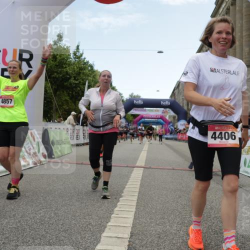 06.09.2026 - CURREX Alsterlauf Yannick Fuchs http://msf.ph/oto/10226453 06.09.2026 10:18:49 Ziel 2872, 3324, 3325, 3421, 3875, 3879, 4406, 4560, 4857, 5394, 5489, 6067 meine-sportfotos.de