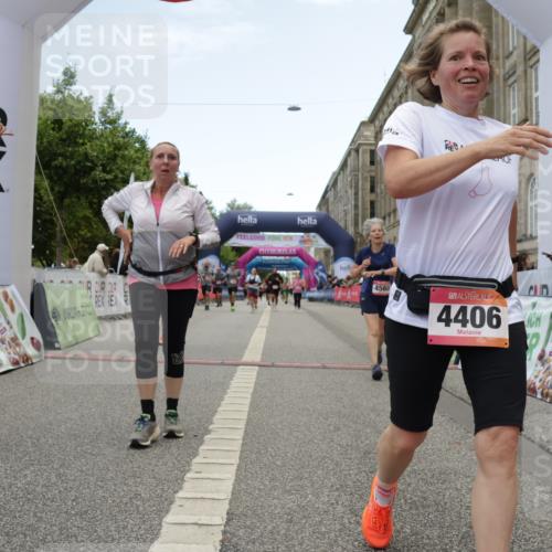 06.09.2026 - CURREX Alsterlauf Yannick Fuchs http://msf.ph/oto/10226454 06.09.2026 10:18:49 Ziel 2872, 3324, 3325, 3421, 3875, 3879, 4406, 4560, 4857, 5394, 5489, 6067 meine-sportfotos.de
