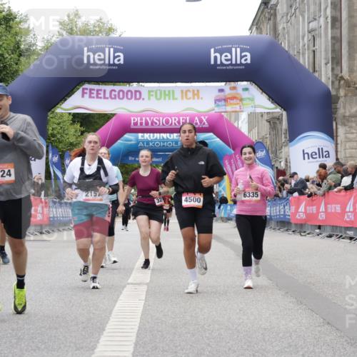 06.09.2026 - CURREX Alsterlauf Yannick Fuchs http://msf.ph/oto/10226468 06.09.2026 10:18:53 Ziel 2157, 2872, 3253, 3272, 3324, 3325, 4044, 4406, 4500, 4560, 4857, 5489, 6067, 6335 meine-sportfotos.de