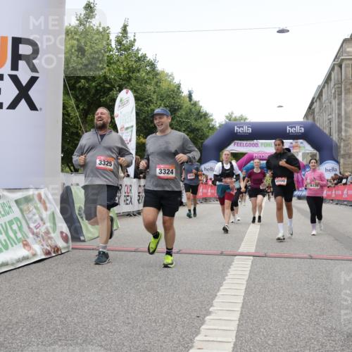 06.09.2026 - CURREX Alsterlauf Yannick Fuchs http://msf.ph/oto/10226473 06.09.2026 10:18:54 Ziel 2157, 2872, 3253, 3272, 3324, 3325, 4044, 4406, 4500, 4560, 4857, 5489, 6335 meine-sportfotos.de