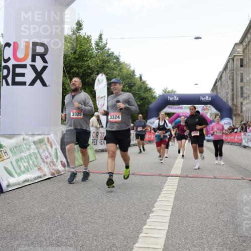 06.09.2026 - CURREX Alsterlauf Yannick Fuchs http://msf.ph/oto/10226474 06.09.2026 10:18:54 Ziel 2157, 2872, 3253, 3272, 3324, 3325, 4044, 4406, 4500, 4560, 4857, 5489, 6335 meine-sportfotos.de