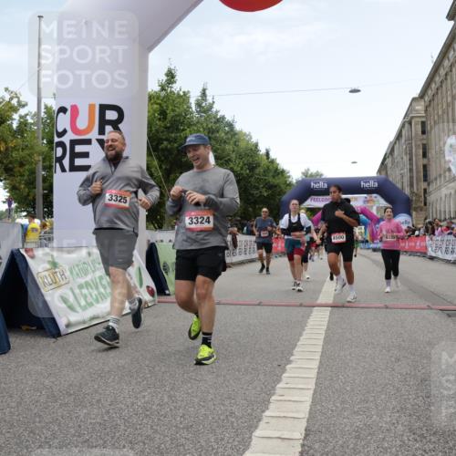 06.09.2026 - CURREX Alsterlauf Yannick Fuchs http://msf.ph/oto/10226477 06.09.2026 10:18:55 Ziel 2157, 2872, 3253, 3272, 3324, 3325, 4044, 4500, 4560, 4857, 6335 meine-sportfotos.de