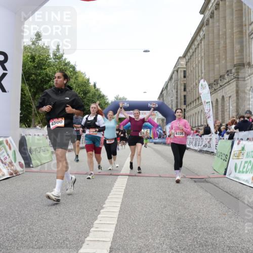 06.09.2026 - CURREX Alsterlauf Yannick Fuchs http://msf.ph/oto/10226481 06.09.2026 10:18:56 Ziel 2157, 2872, 3253, 3272, 3324, 3325, 4044, 4500, 4560, 6335 meine-sportfotos.de