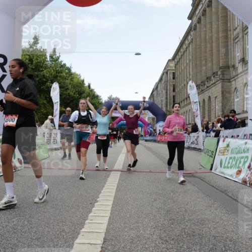 06.09.2026 - CURREX Alsterlauf Yannick Fuchs http://msf.ph/oto/10226483 06.09.2026 10:18:56 Ziel 2157, 2872, 3253, 3272, 3324, 3325, 4044, 4500, 4560, 6335 meine-sportfotos.de
