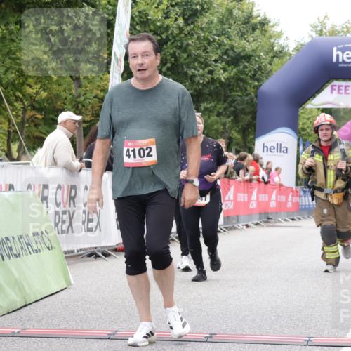 06.09.2026 - CURREX Alsterlauf Yannick Fuchs http://msf.ph/oto/10226515 06.09.2026 10:19:08 Ziel 2441, 4102, 5037, 5662, 5752, 5753, 5779, 6305, 8257 meine-sportfotos.de