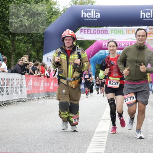 06.09.2026 - CURREX Alsterlauf Yannick Fuchs http://msf.ph/oto/10226519 06.09.2026 10:19:09 Ziel 2441, 4102, 5037, 5662, 5752, 5753, 5779, 6305, 8257 meine-sportfotos.de