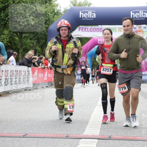 06.09.2026 - CURREX Alsterlauf Yannick Fuchs http://msf.ph/oto/10226522 06.09.2026 10:19:10 Ziel 2441, 4102, 5037, 5662, 5752, 5753, 5779, 6305, 8257 meine-sportfotos.de