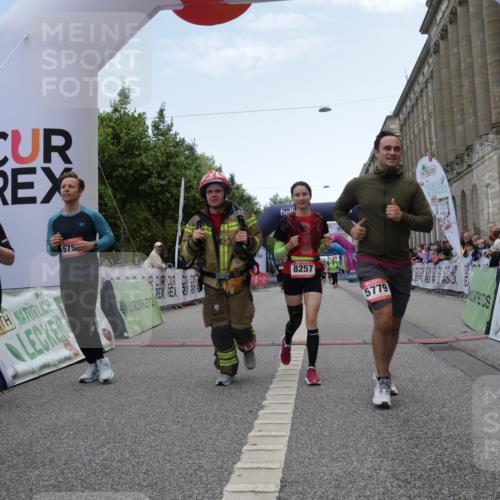 06.09.2026 - CURREX Alsterlauf Yannick Fuchs http://msf.ph/oto/10226528 06.09.2026 10:19:12 Ziel 2441, 4102, 5662, 5752, 5753, 5779, 8257 meine-sportfotos.de