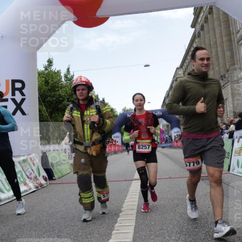 06.09.2026 - CURREX Alsterlauf Yannick Fuchs http://msf.ph/oto/10226531 06.09.2026 10:19:12 Ziel 2441, 4102, 5662, 5752, 5753, 5779, 8257 meine-sportfotos.de