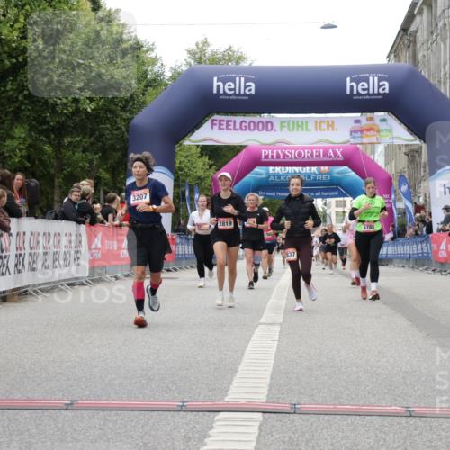 06.09.2026 - CURREX Alsterlauf Yannick Fuchs http://msf.ph/oto/10226541 06.09.2026 10:19:16 Ziel 2441, 2819, 2837, 3207, 5752, 5753, 5779, 5788, 8257 meine-sportfotos.de