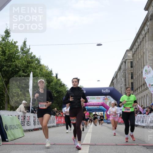06.09.2026 - CURREX Alsterlauf Yannick Fuchs http://msf.ph/oto/10226544 06.09.2026 10:19:20 Ziel 2819, 2837, 3207, 3669, 3713, 4665, 5788 meine-sportfotos.de