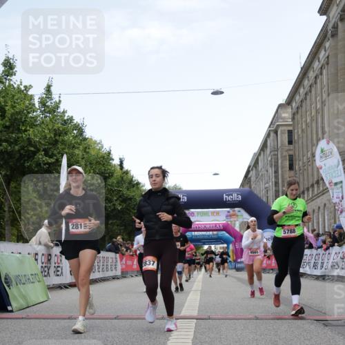 06.09.2026 - CURREX Alsterlauf Yannick Fuchs http://msf.ph/oto/10226545 06.09.2026 10:19:21 Ziel 2819, 2837, 3207, 3669, 3713, 4665, 5422, 5426, 5427, 5788 meine-sportfotos.de