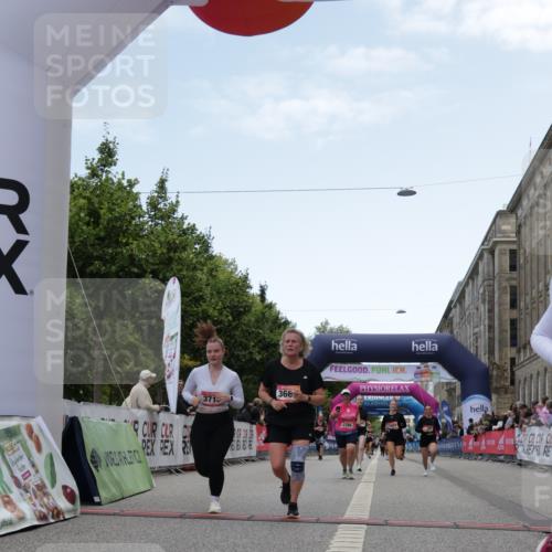 06.09.2026 - CURREX Alsterlauf Yannick Fuchs http://msf.ph/oto/10226553 06.09.2026 10:19:23 Ziel 2819, 2837, 3207, 3669, 3713, 4665, 5422, 5426, 5427, 5788, 5795 meine-sportfotos.de