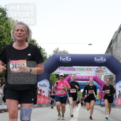 06.09.2026 - CURREX Alsterlauf Yannick Fuchs http://msf.ph/oto/10226556 06.09.2026 10:19:24 Ziel 2819, 2837, 3207, 3669, 3713, 4665, 5422, 5426, 5427, 5788, 5795 meine-sportfotos.de