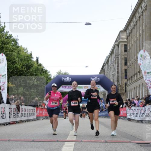 06.09.2026 - CURREX Alsterlauf Yannick Fuchs http://msf.ph/oto/10226560 06.09.2026 10:19:25 Ziel 2819, 2837, 3207, 3669, 3713, 4665, 5422, 5426, 5427, 5788, 5795 meine-sportfotos.de