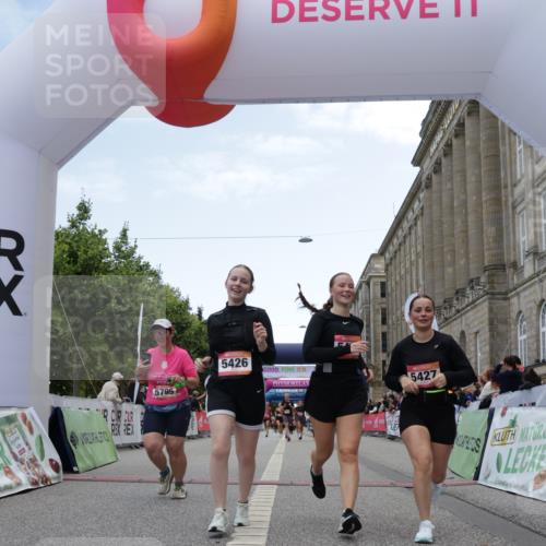 06.09.2026 - CURREX Alsterlauf Yannick Fuchs http://msf.ph/oto/10226567 06.09.2026 10:19:27 Ziel 2819, 2837, 3669, 3713, 4665, 5422, 5426, 5427, 5788, 5795 meine-sportfotos.de