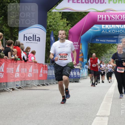 06.09.2026 - CURREX Alsterlauf Yannick Fuchs http://msf.ph/oto/10226611 06.09.2026 10:19:40 Ziel 2292, 2293, 3145, 3642, 4480, 5042, 5043, 5195, 5196, 5376, 5648 meine-sportfotos.de