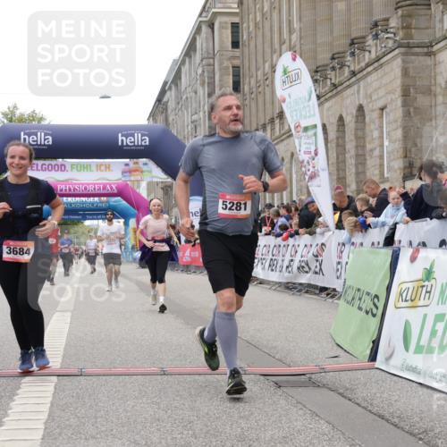 06.09.2026 - CURREX Alsterlauf Yannick Fuchs http://msf.ph/oto/10226627 06.09.2026 10:19:47 Ziel 3359, 3621, 3642, 3684, 4480, 5281 meine-sportfotos.de