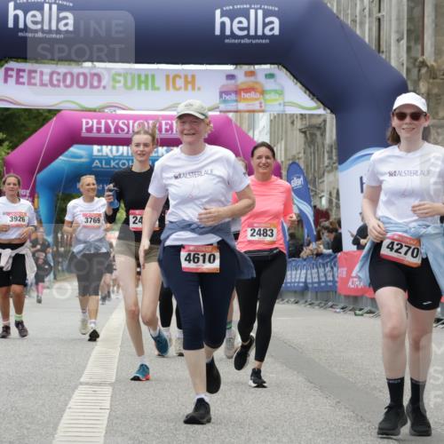 06.09.2026 - CURREX Alsterlauf Yannick Fuchs http://msf.ph/oto/10226665 06.09.2026 10:20:01 Ziel 2031, 2084, 2482, 2483, 3003, 3417, 4270, 4610, 4767, 5172, 5580, 5581 meine-sportfotos.de
