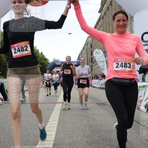 06.09.2026 - CURREX Alsterlauf Yannick Fuchs http://msf.ph/oto/10226681 06.09.2026 10:20:06 Ziel 2031, 2043, 2482, 2483, 3769, 3926, 4270, 4610, 4724, 4767, 5580, 5581 meine-sportfotos.de