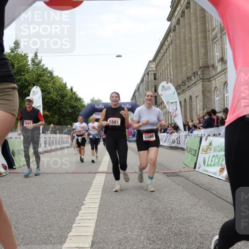06.09.2026 - CURREX Alsterlauf Yannick Fuchs http://msf.ph/oto/10226683 06.09.2026 10:20:06 Ziel 2031, 2043, 2482, 2483, 3769, 3926, 4270, 4610, 4724, 4767, 5580, 5581 meine-sportfotos.de