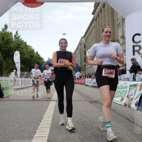 06.09.2026 - CURREX Alsterlauf Yannick Fuchs http://msf.ph/oto/10226688 06.09.2026 10:20:07 Ziel 2031, 2043, 2482, 2483, 3769, 3926, 4270, 4610, 4724, 4767, 5580, 5581 meine-sportfotos.de