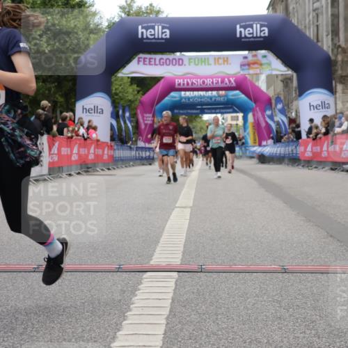 06.09.2026 - CURREX Alsterlauf Yannick Fuchs http://msf.ph/oto/10226726 06.09.2026 10:20:18 Ziel 2995, 3204, 3308, 4724, 5028, 5350 meine-sportfotos.de